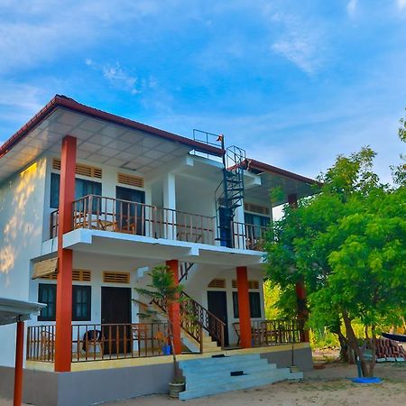 Autumn Moon Beach Cabanas Tangalle Dış mekan fotoğraf