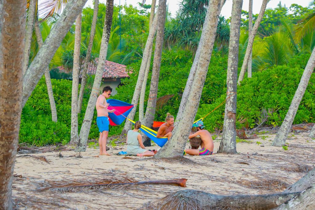 Autumn Moon Beach Cabanas Tangalle Dış mekan fotoğraf